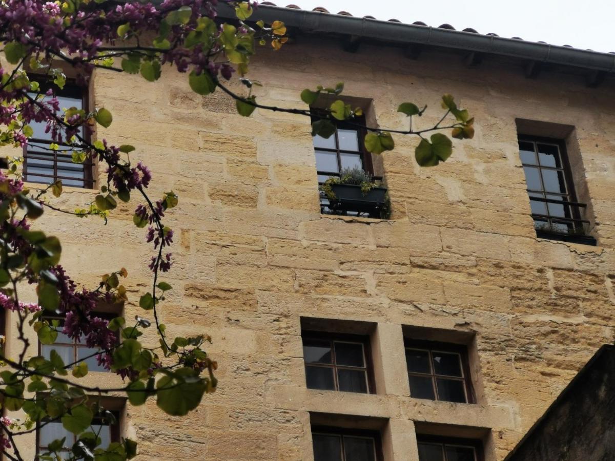 Appartement A 50 M De La Place Aux Herbes Uzes Exterior photo